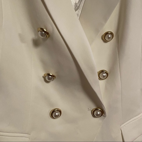 Linea by Louis Dell'olio blazer in white with pearl button size 2 - Picture 2 of 7